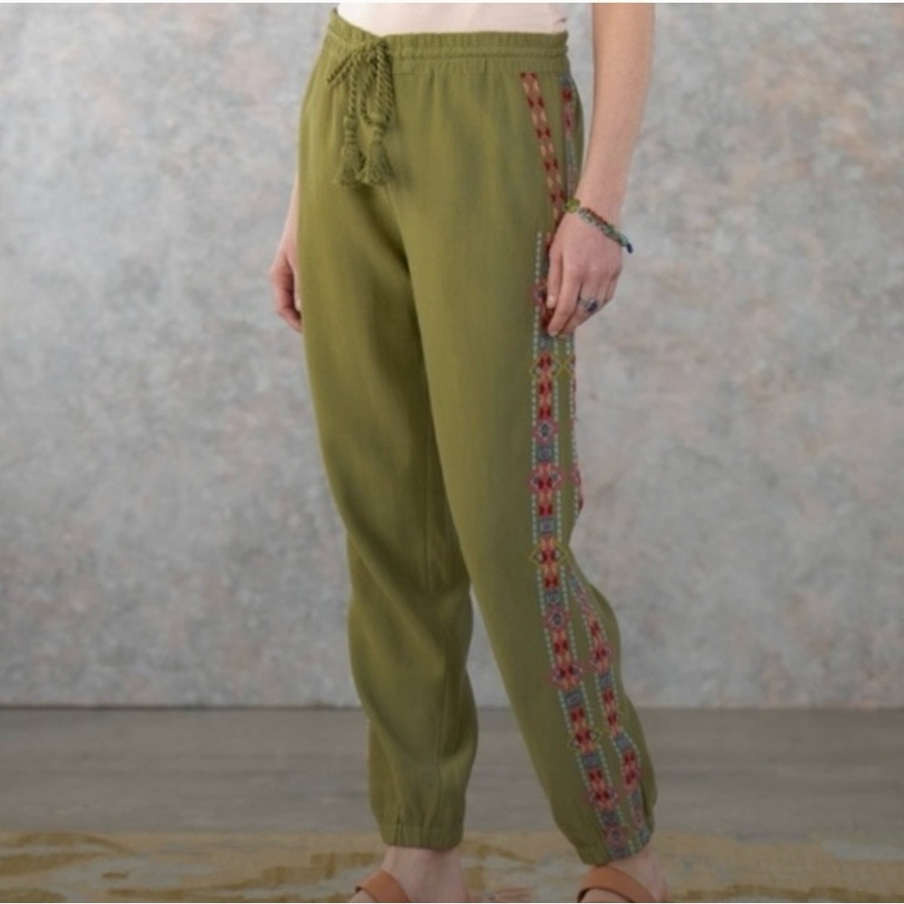 Sundance Women’s Embroidered Aztec Olive Green Drawstring Joggers XS Boho Comfy